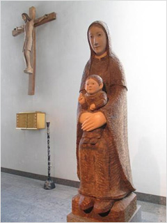 基督像と聖母子像